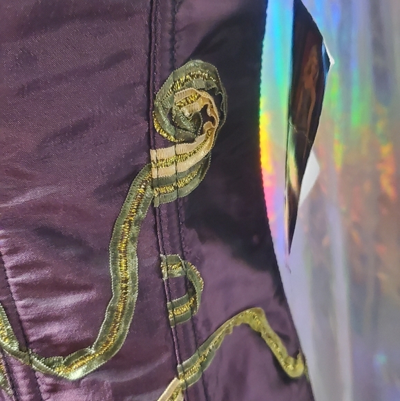 Very nice purple corset - Picture 2 of 3